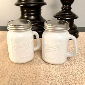 NWT Mason Craft & More 2PC Salt & Pepper Shakers