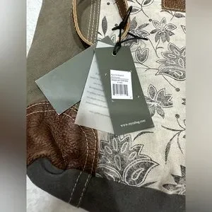 NWT Myra Unique Key Tote