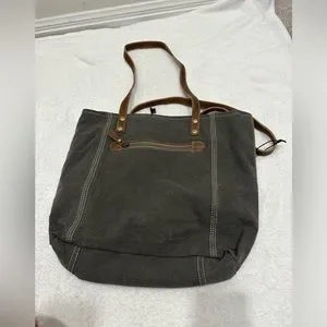 NWT Myra Unique Key Tote