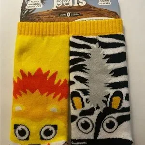 NWT PALS Toddler Lion and Zebra mismatched Grip Socks - age 1/3