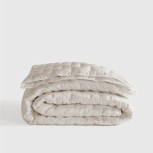 NWT Quince Bamboo Dream Quilt size Full/Queen in Sand