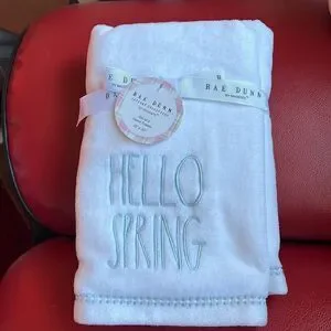 NWT Rae Dunn hand towels