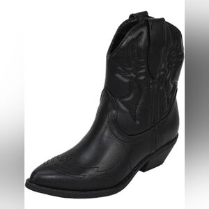 NWT Steve Madden Womens Black Western Ankle Boots