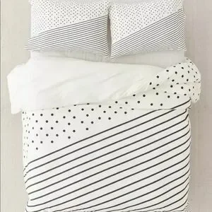 NWT Urban Outfitters Deny Designs Opposites Attract Duvet & Shams Full/Queen
