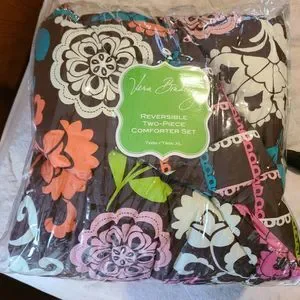 NWT Vera Bradley Twin Comforter set in Lola