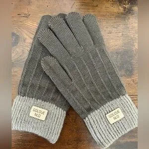 NWT Winter Stretchy Knit Touch Screen Gloves. Grey Warm Unisex
