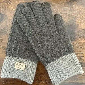 NWT Winter Stretchy Knit Touch Screen Gloves. Grey warm Unisex
