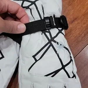 NWT WOMEN'S SPYDER Speed INSULTED WHITE Gloves