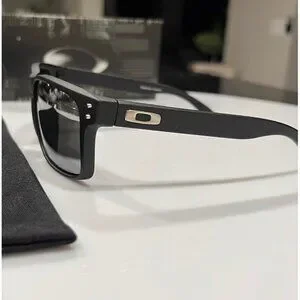 Oakley Holbrook Mens Sunglasses 9102 Chrome Prizm Polarized Lenses