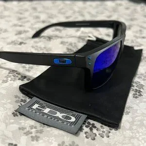 Oakley Sunglasses Holbrook Sapphire Iridium Prizm Polarized 9102 ✨️ NEW✨️