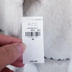 Old Navy #477520 Turtleneck Sweater NWT