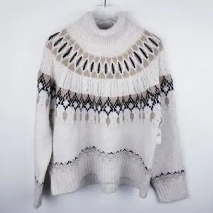 Old Navy #477520 Turtleneck Sweater NWT