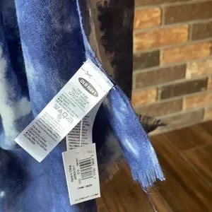 One Size Blue And White Scarf From Old Navy New With Tags