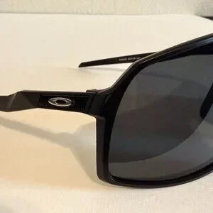 OO9406 Oakley SUTRO Matte Black Frame Prizm Polarized Black Lenses