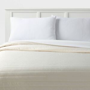 Open Box - Room Essentials - Twin/Twin Extra Long Satin Quilt Ivory Ivory