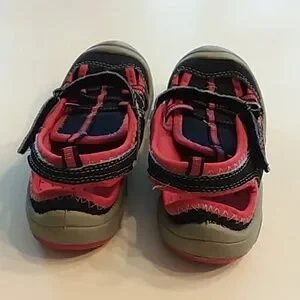 OshKosh B'gosh Navy And Red Size 12 Motion B Shoes