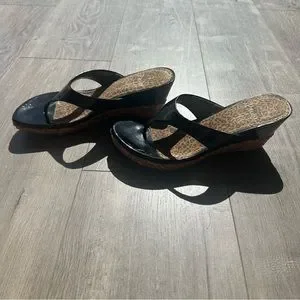 Paolo Black Patent With Basket Weave Wedge - Size 8