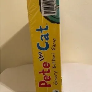 Pete The Cat Groovy Buttons Board Game