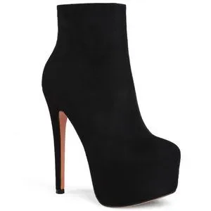 Petit Cadeau Jodi - Rounded Toe ankle boots with 6" heels and 2" platform. NEW