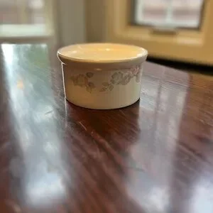 Pfatlzgraff Vintage Butter Tub in Wyndham