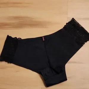 PINK Victoria's Secret Extra Low Rise Cheekster