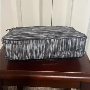 PINK Victoria's Secret Makeup Toiletry Hanging Travel Pink Black Logo Bag Case