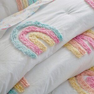 Pottery Barn Kids Candlewick Rainbow Comforter Twin Size