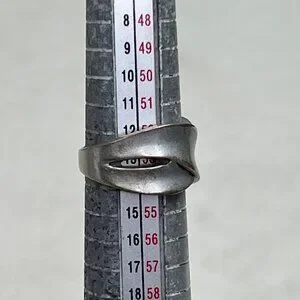 Premier Designs Crossroads Ring Crossed Entwined Silver Tone 6.5