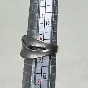 Premier Designs Crossroads Ring Crossed Entwined Silver Tone 6.5