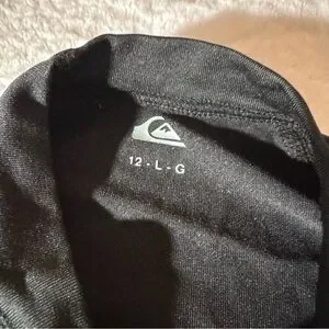 Quiksilver Black And Blue Rash Guard Swim Shirt