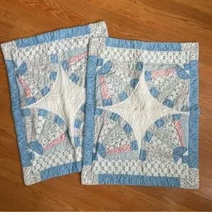 Quilted standard pillow shams