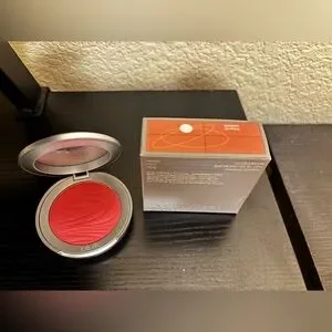 R.e.m. Beauty Hypernova Satin Matte Blush NEW