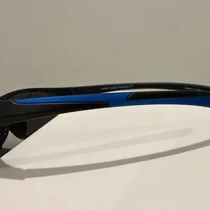 Razor Style Sporty Sunglasses Plastic Frames Polarized Lenses UVA-UVB Protect
