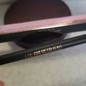 Realher Eye Am Resilient Metallic Bronze Eyeliner
