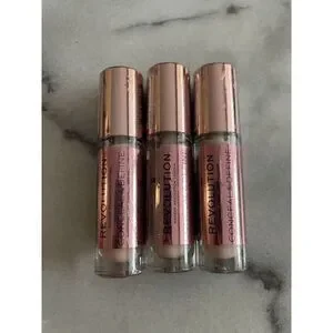 Revolution Conceal and Define Full Coverage Concealer and Contour in Shade C2 Lo