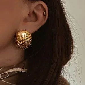 Ridge Statement Oval Earrings