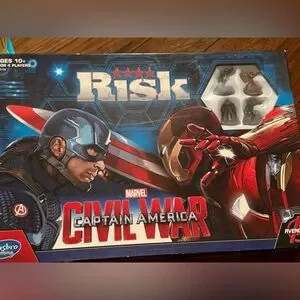 Risk Marvel Avengers Civil War Strategy Board‎ Game Captain America Iron Man