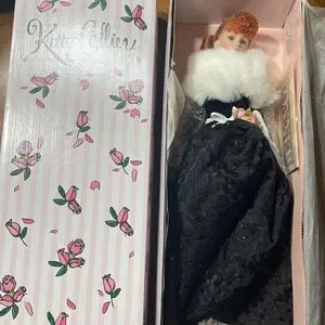 Robert Tonner. kitty Collier 18” Basic Doll Red Hair. 20402 new in box