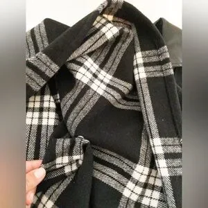 Rock & Republic Black White Plaid Poncho Wrap Faux Leather Collar S