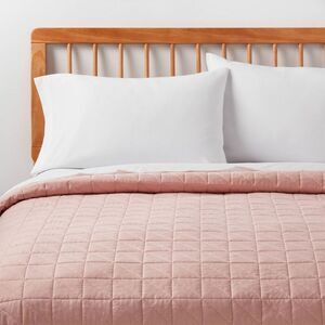 Room Essentials - Full/Queen Microfiber Quilt Light Pink - Room Esse Pink