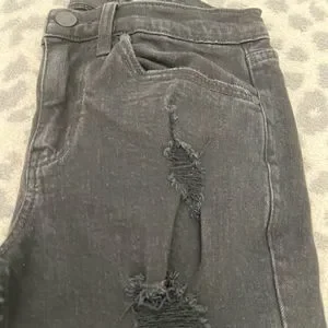 RSQ Black distressed Skinny Jeans 28/6