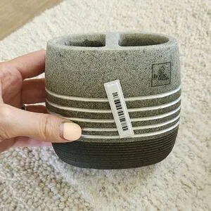 Sahara Grey Bathroom Accessory Set (Bedbath&beyond)