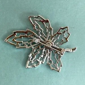 Sarah Coventry Windfall Openwork Leaf Brooch In Silver Tone Vintage