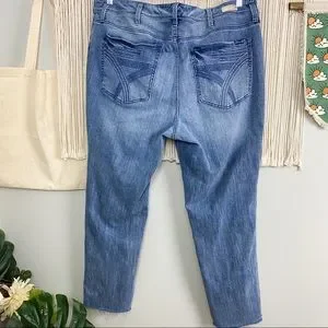 Seven7 Straight Leg Medium Wash Raw Hem Jeans Size 22