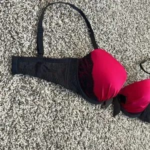 Sexy Red And Black Push Up Bra 34D Lace Detail Lingerie