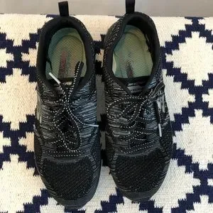 Sketchers Black And Metallic Tennis Shoes Size 10