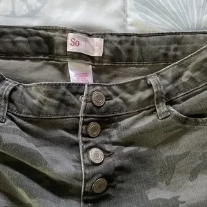 SO Camo Print Jeans Size 16
