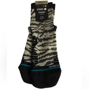 STANCE UNISEX PERFORMANCE QUARTER SOCKS LIGHT CUSHION ARCH SUPPORT POLY BLEND