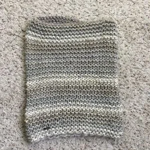 Steve Madden Hat Scarf Set Knit Crochet 2pcs Bundle Set