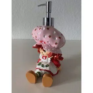 STRAWBERRY SHORTCAKE Figural Ceramic Soap Lotion Pump Dispenser Classic NEW